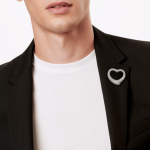 Trâm cài áo hình trái tim mở bằng bạch kim với kim cương Pavé