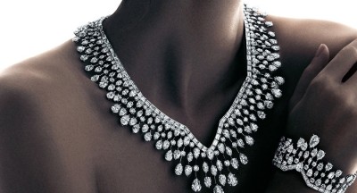 Diện trang sức “thổi làn gió mới” cho phong cách