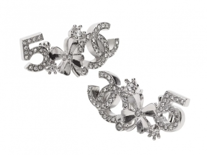 Khuyên Tai Chanel Stud Earrings 