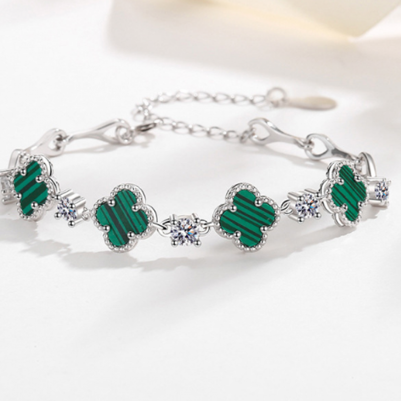 Lắc tay bạc nữ đính đá CZ hình cỏ 4 lá