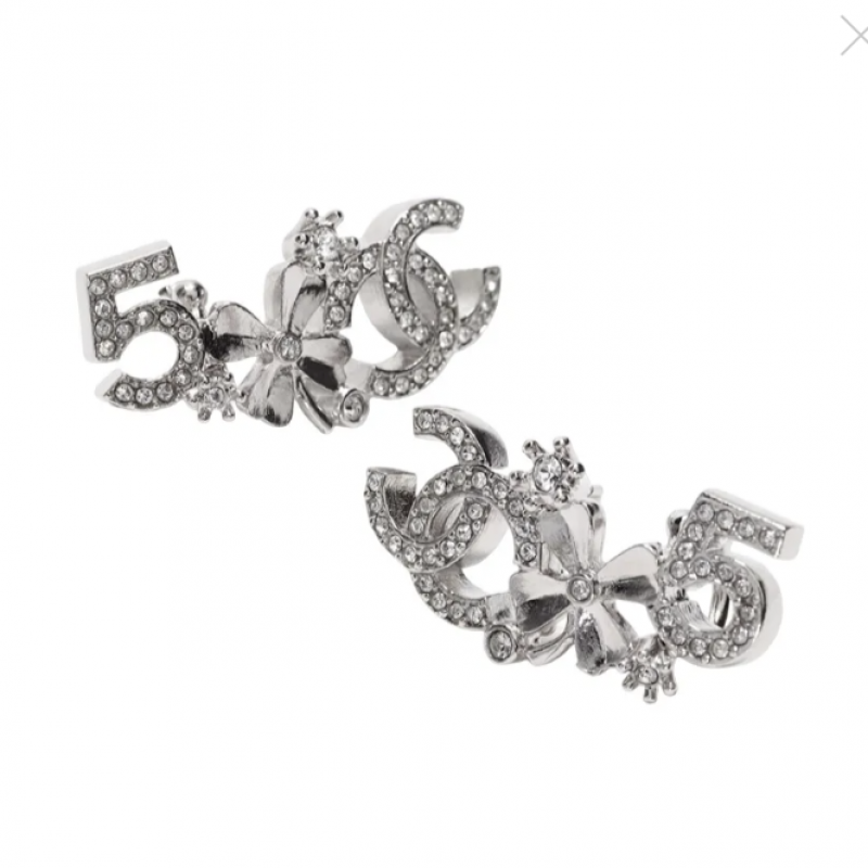 Khuyên Tai Chanel Stud Earrings 